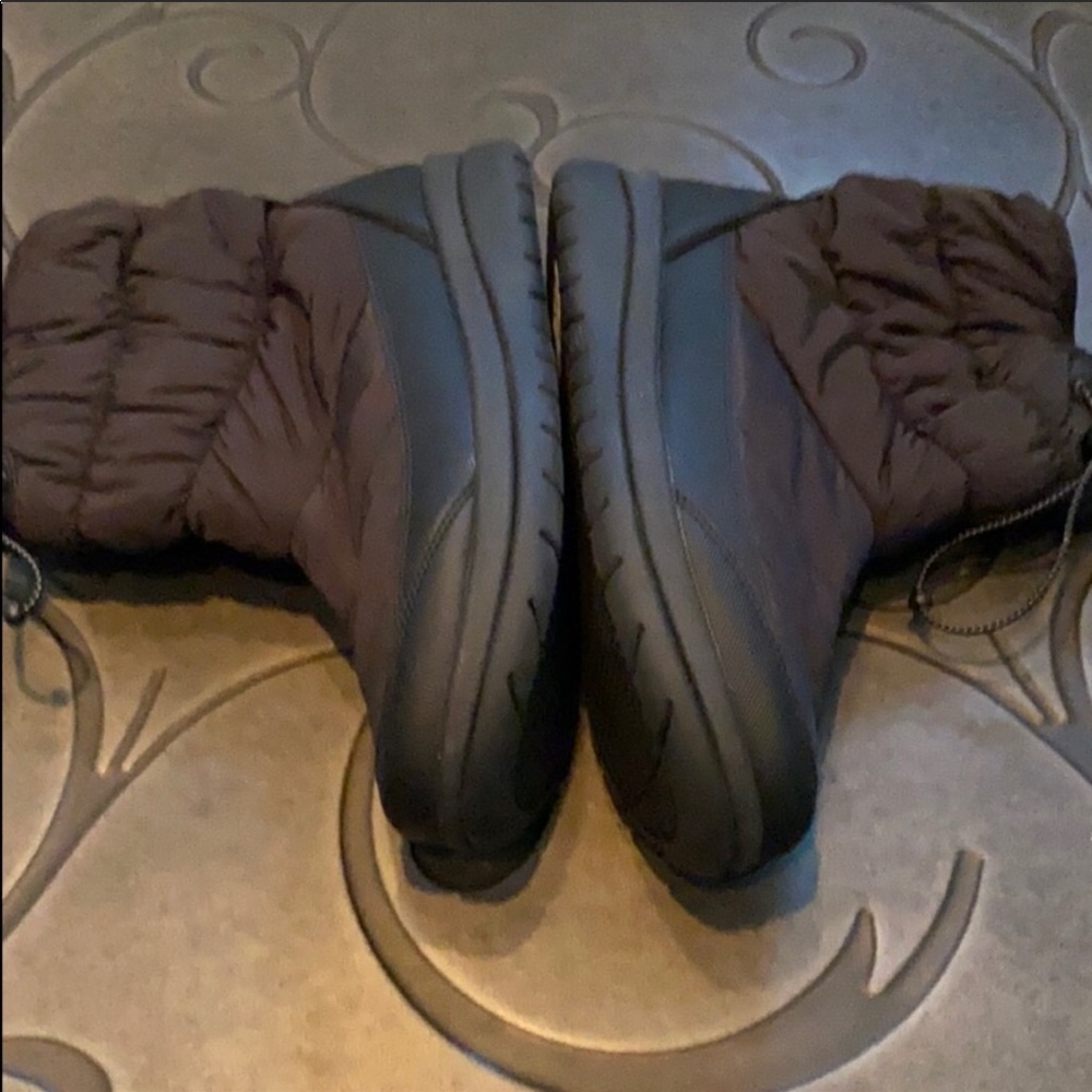 Nwt boots - Picture 4 of 7